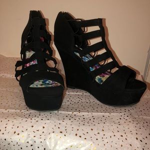 Madden Girl - Steve Madden Black Wedges
